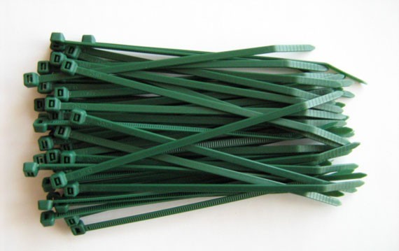 Colier plastic 14 cm verde
